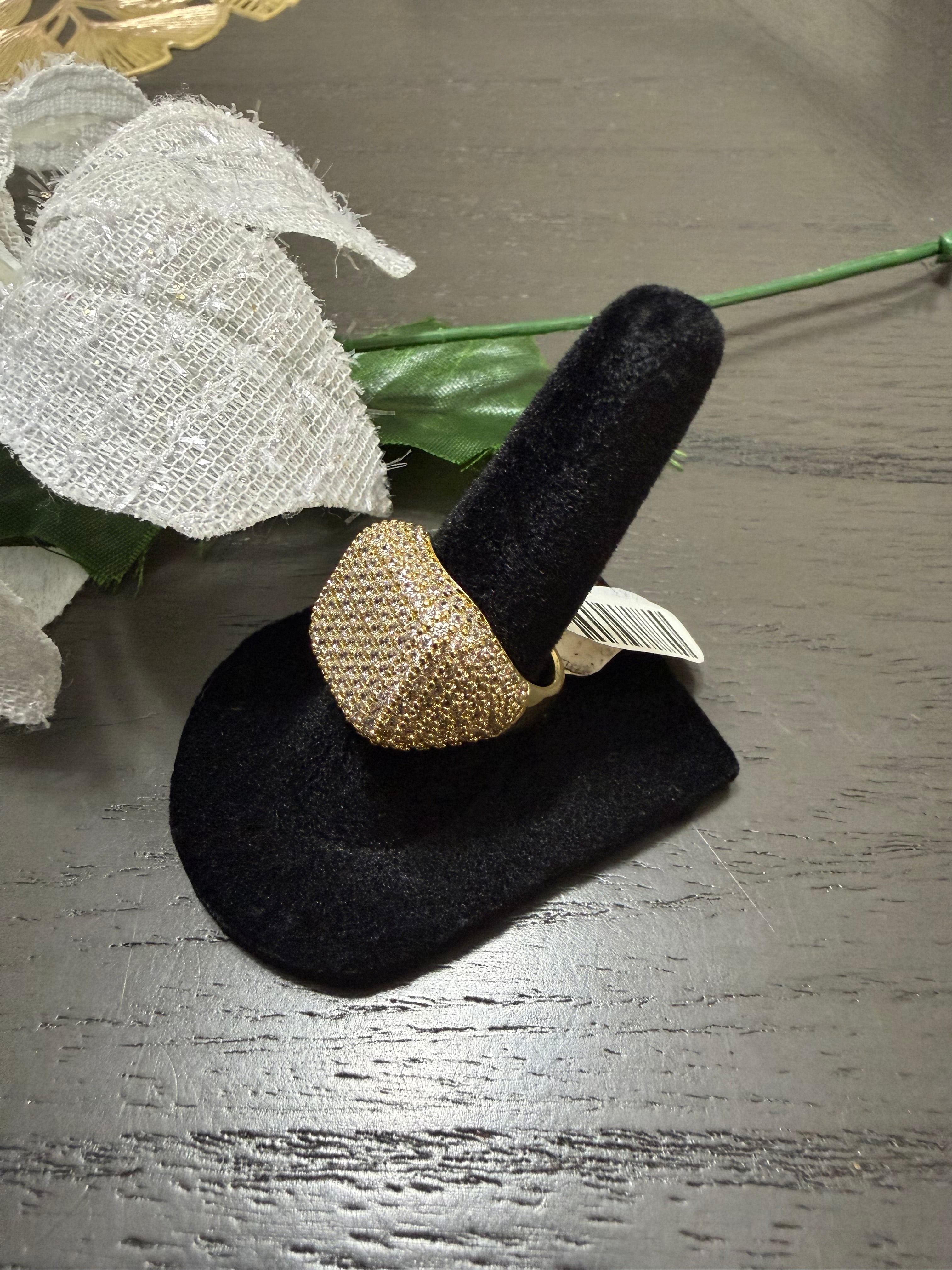Anillo Cuadrado Pavé de Lujo Oro Laminado 14K